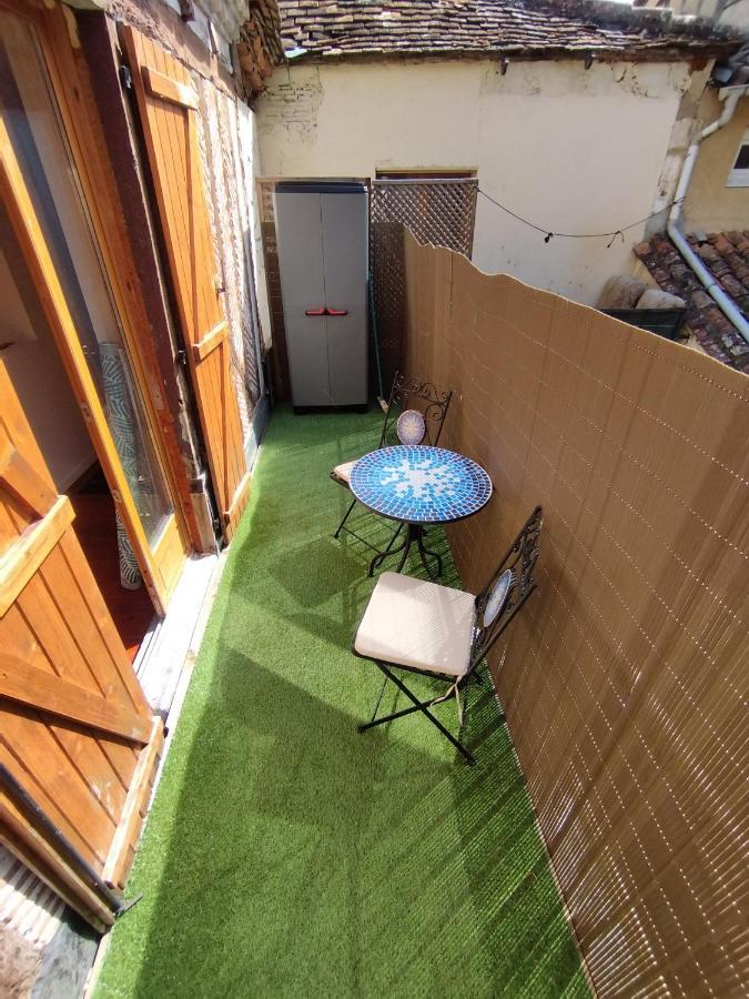 Apartament Studio Duplex Au Coeur Du Quartier Historique! Bergerac Zewnętrze zdjęcie